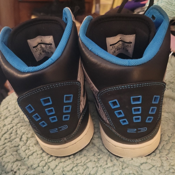Jordan Men's Black and Blue Sneakers - Picture 2 of 10